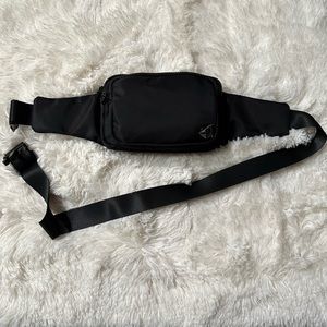 New Steve Madden Crossbody Belt Bag